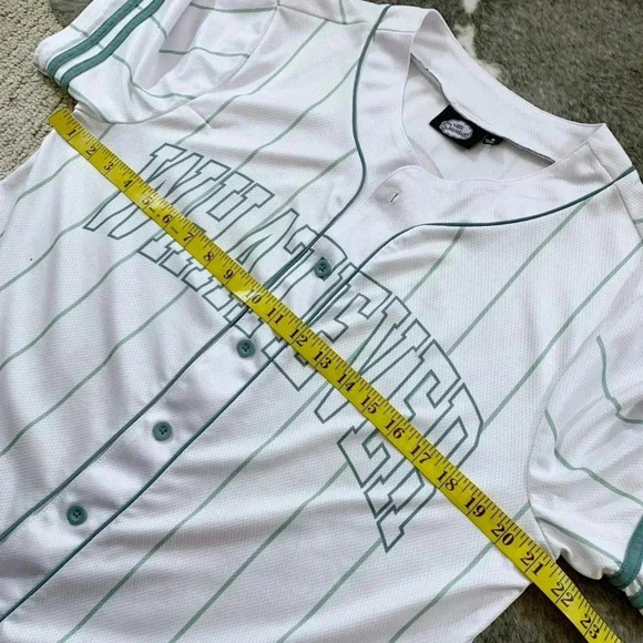 Lisa Simpson Baseball Jersey - Picture 11 of 11